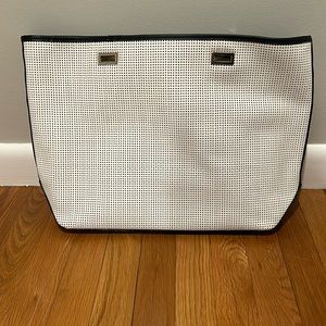Lo & Sons Seville Shell 13”